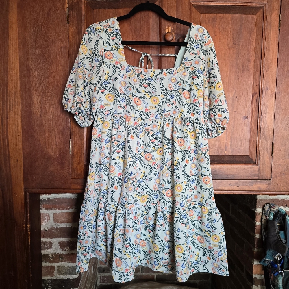 BCBGeneration Tie Back Baby Doll Dress In Poppy Fields - Medium